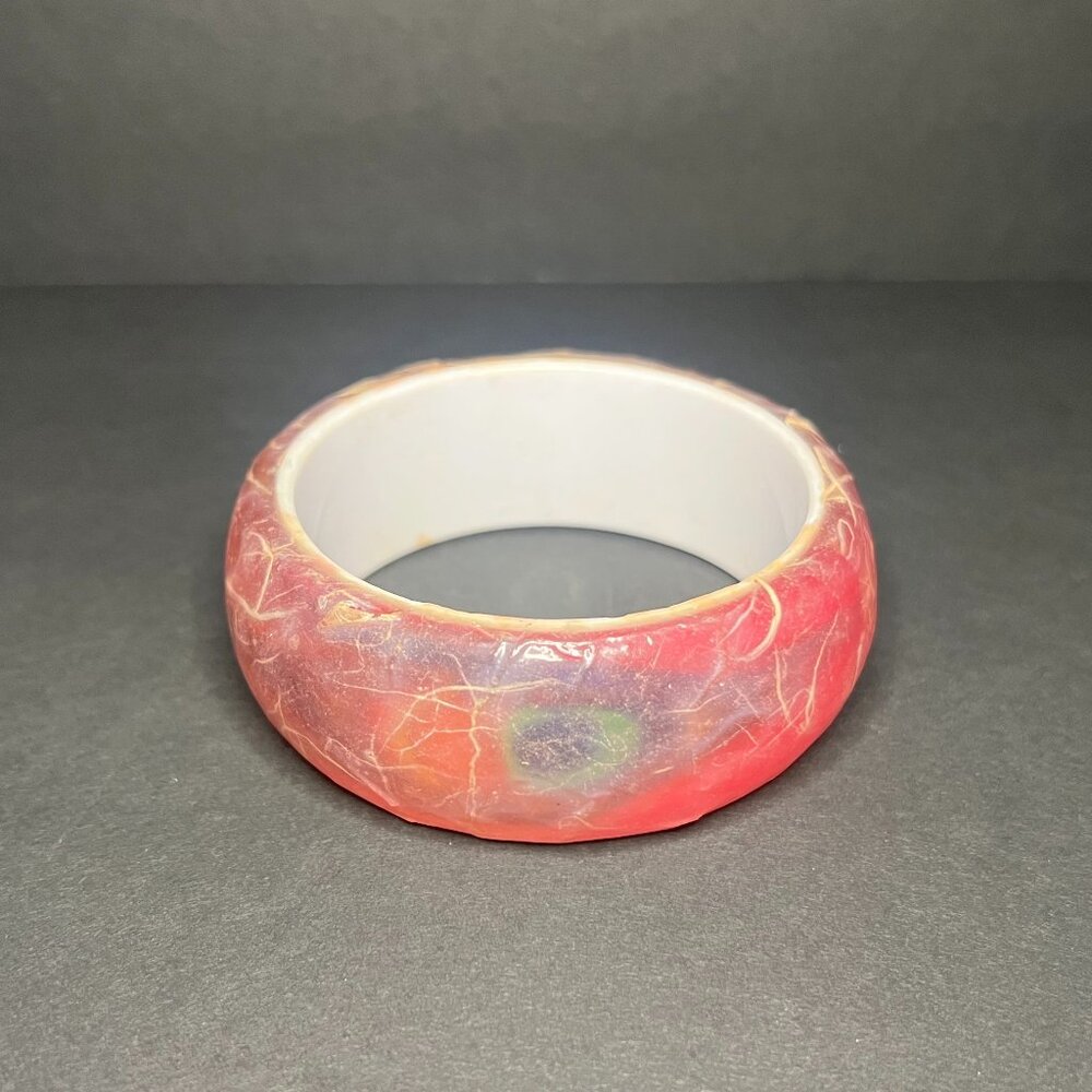 Vintage 1990s Pink Resin & Plastic Peacock Feather Chunky Round Bangle Bracelet